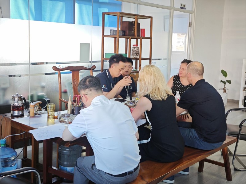 国外客户莅临我司考察，深化外贸交流与合作 图1