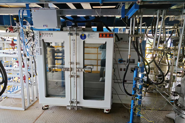 华人策略celue防爆制冷控温系统与高低温试验箱设备实拍图3